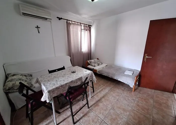 דירה Esto - One Bedroom With Balcony 2 ביוגראד נה מורו