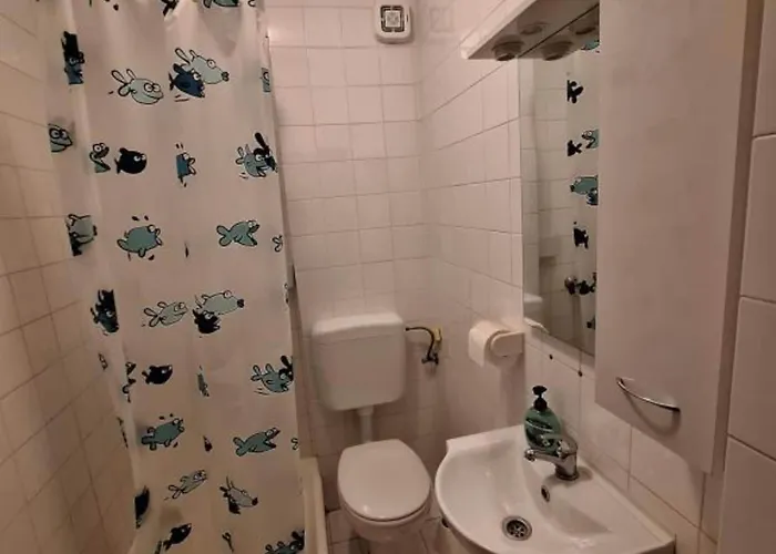 Апартаменты Esto - One Bedroom With Balcony 2