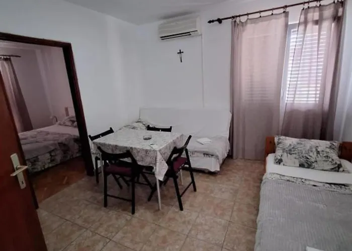 Апартаменты Esto - One Bedroom With Balcony 2 Биоград-на-Мору